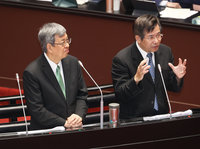 苗栗大成高中欠薪又不改組 潘文忠：一定重懲董事會