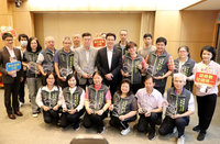 成立認養小棧助犬貓找到新家  新北17里長獲表揚