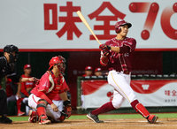 桃猿打者與布里悍「眼神交流」 曾總：氣勢不能輸