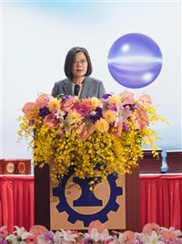 產業採購離岸風電遇難題 蔡總統：一定當企業靠山