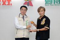 時隔8年再獲金掌獎 黃偉哲表揚王藝明掌中劇團