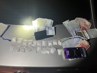 幫派販毒疑以小蜜蜂運毒  中市警逮6人送辦