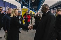 美防長奧斯汀訪烏克蘭 強調將繼續支援抗俄