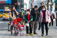 各地早晚涼探16度東北部雨勢大 高屏防空氣品質紅燈