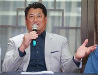 辜仲諒涉紅火案 更三審判決無罪