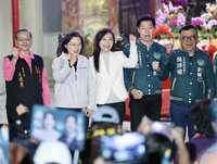 蔡總統為吳沛憶站台 盼國會過半續推強化國防政策