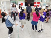 教部招募近700名外籍大學伴 與學童用英語互動