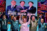 蕭美琴桃園助選黃世杰 期許壯大台灣實力