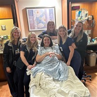 美國女子罕見雙子宮同時懷孕 產下奇蹟雙胞胎女嬰[影]