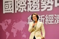 蕭美琴桃園談戰貓哲學  論述從競爭找到生存空間