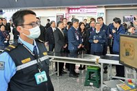 視察桃機非洲豬瘟檢疫  陳建仁讚台灣是亞洲典範