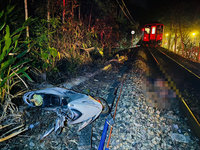 集集線火車機車相撞釀1死 台鐵接駁旅客