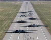 中國男子闖密蘇里空軍基地拍B-2轟炸機　美檢提訴