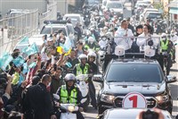 日經：柯文哲尋求第三勢力突圍 對中國議題模稜兩可