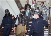 高虹安前助理出庭質疑檢方 檢察官駁選擇性辦案