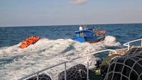 中國漁船越界作業  澎湖海巡登檢查扣人船