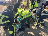 三芝65歲男捲入耕耘機 雙腿遭割斷送醫急救