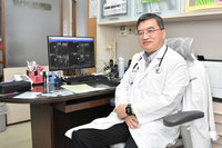 老翁發燒以為感冒 診所醫聽出不尋常救回一命