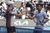喬科維奇澳網爆冷出局 辛納首度晉級大滿貫賽決賽