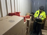 新北某香舖店囤爆竹量超標近10倍  全沒入還挨罰