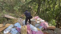 高雄六龜山林遭棄置廢棄物 最高可罰30萬元