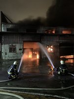 台中港工廠火警  燒毀2棟廠房無人傷亡
