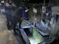 屏東環保局人眼加電眼執法  春節連假取締逾30件