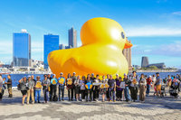 6國際城市訪團齊聚高雄 賞小鴨、體驗水上活動