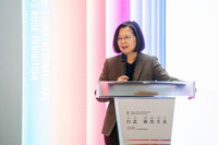 以實際行動支持書展 蔡總統鼓勵閱讀造浪