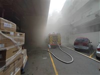 深坑火災瀰漫惡臭引民怨 消防持續處理殘火