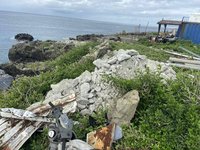 蘭嶼海邊堆置水泥塊 鄉公所澄清為廠商暫時堆放