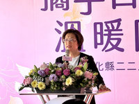 王惠美向228受難者家屬致意  籲當權者記取教訓