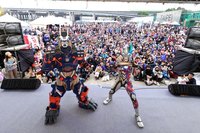 台北國道馬拉松 超人力霸王加持1.2萬跑者齊聚