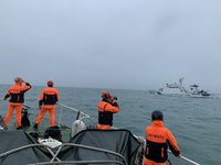 中國船隻翻覆漁民落馬祖外海 知情人士：多是不熟悉海象與礁石