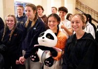 習近平邀請下  首批24名美國學生訪問中國