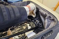 行李箱夾藏近7公斤海洛因來台  澳洲籍女子遭訴