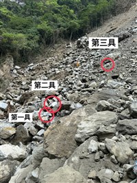 高雄搜救犬建功 尋獲第3具遺體距前2遺體僅20公尺