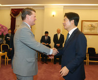 賴清德見薛瑞福  談致力台灣安全兩岸穩定印太和平