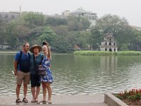 越南國際旅遊復甦  河內攤商賣天價鳳梨自毀形象