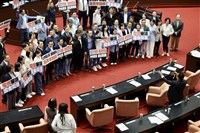 綠譴責藍白合作讓台灣香港化  黃國昌：抹紅伎倆