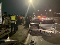 北市成美橋3車碰撞釀4傷  7旬翁酒駕遭送辦