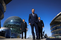 英外相卡麥隆將發表演說 呼籲歐洲對俄中更強硬