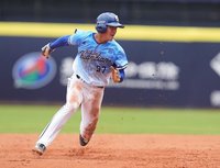 兄弟對決池恩齊吞K 看到哥哥吳俊偉偷笑回撥電話