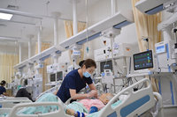 工作忙待遇差  中國護士缺額400萬人