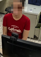 越南女移工逃逸4年多 遇南警攔查棄車逃逸被逮