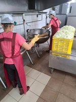 嘉義縣加碼補助18校廚工薪資 提升學生用餐品質