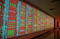 傳產金融走弱 台股震盪175點指數21200點整理