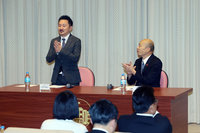 韓國瑜：盼立院在華人世界 扮演好民主國家角色