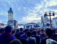 捷克獲世界冰球錦標賽冠軍 老城廣場逾萬人看轉播