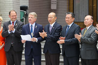 麥考爾訪立院 期盼台提升國防預算團結保衛台灣